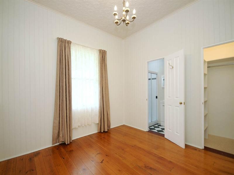 110 Jellicoe Street, North Toowoomba QLD 4350