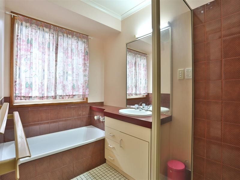 15 Seppelt Street, Wilsonton Heights QLD 4350