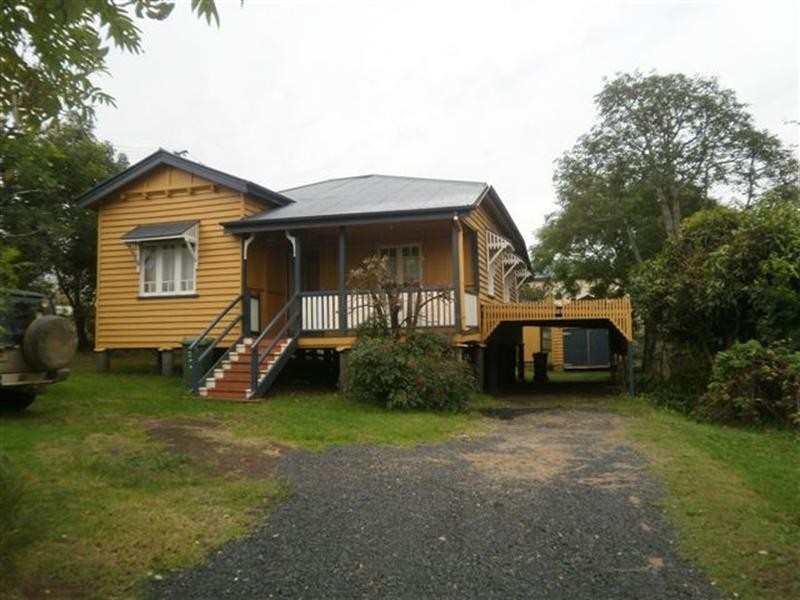 151 North Street, Rockville QLD 4350