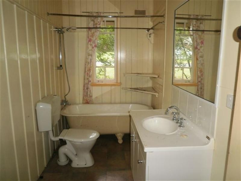 151 North Street, Rockville QLD 4350