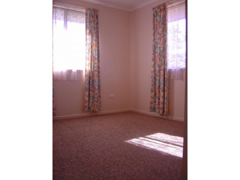 1/6 Noll Street, Kearneys Spring QLD 4350