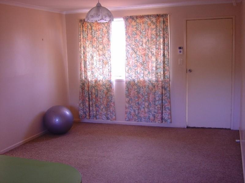 1/6 Noll Street, Kearneys Spring QLD 4350
