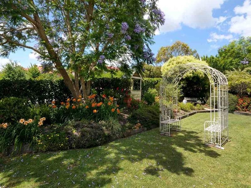 2 Grayson Court, Hodgson Vale QLD 4352