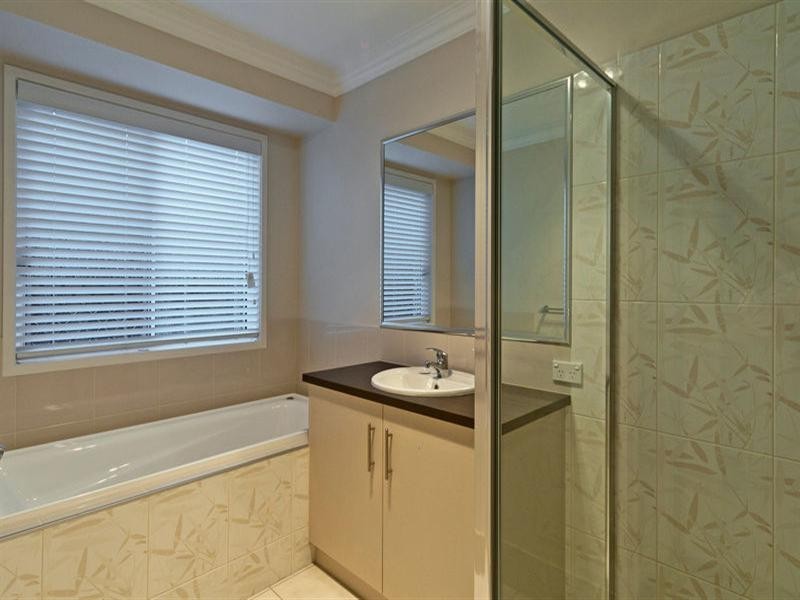 88 Hogg Street, Rockville QLD 4350