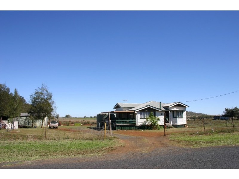 99 Bunkers Hill School Road, Westbrook QLD 4350