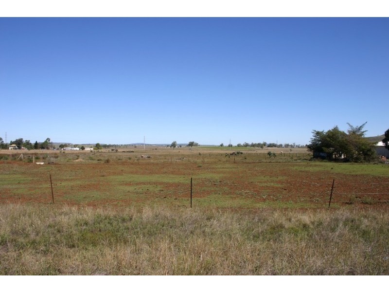 99 Bunkers Hill School Road, Westbrook QLD 4350