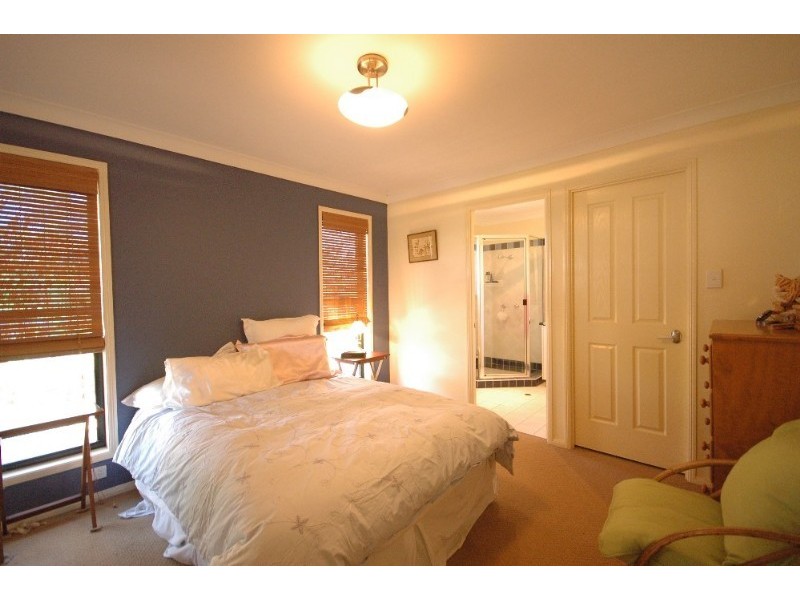 16 Kennedy Street, Cabarlah QLD 4352