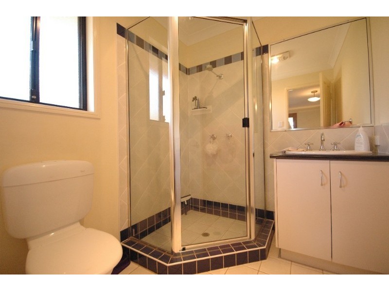 16 Kennedy Street, Cabarlah QLD 4352