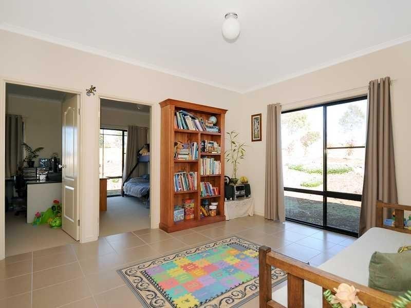 61 Hilltop Drive, Gowrie Junction QLD 4352