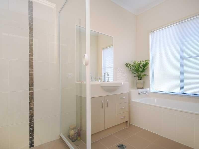 61 Hilltop Drive, Gowrie Junction QLD 4352