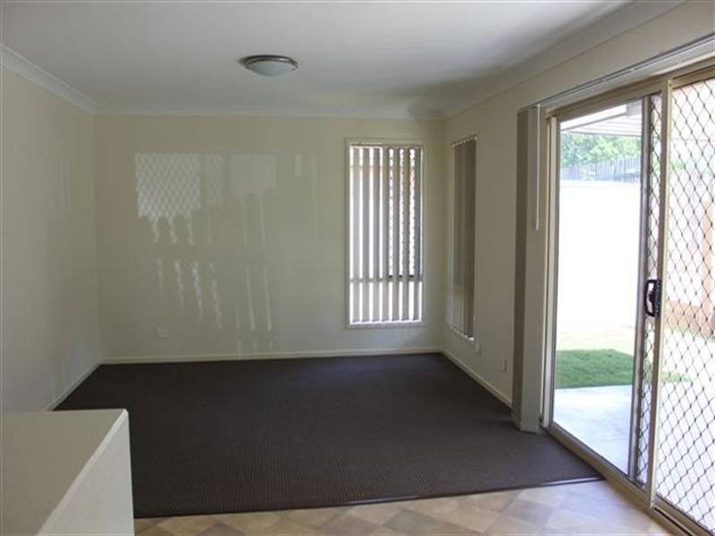 10 Flynn Street, Harlaxton QLD 4350