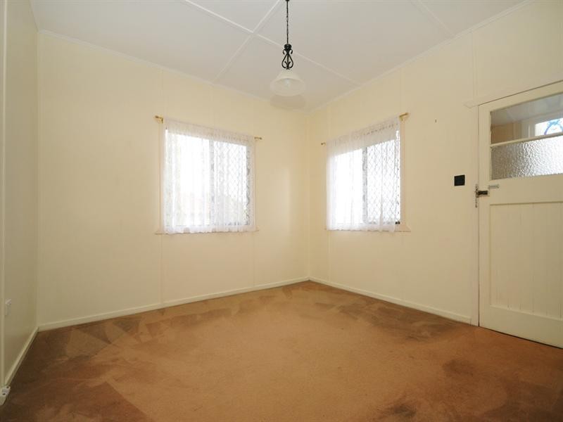 28 McIntyre Street, Centenary Heights QLD 4350