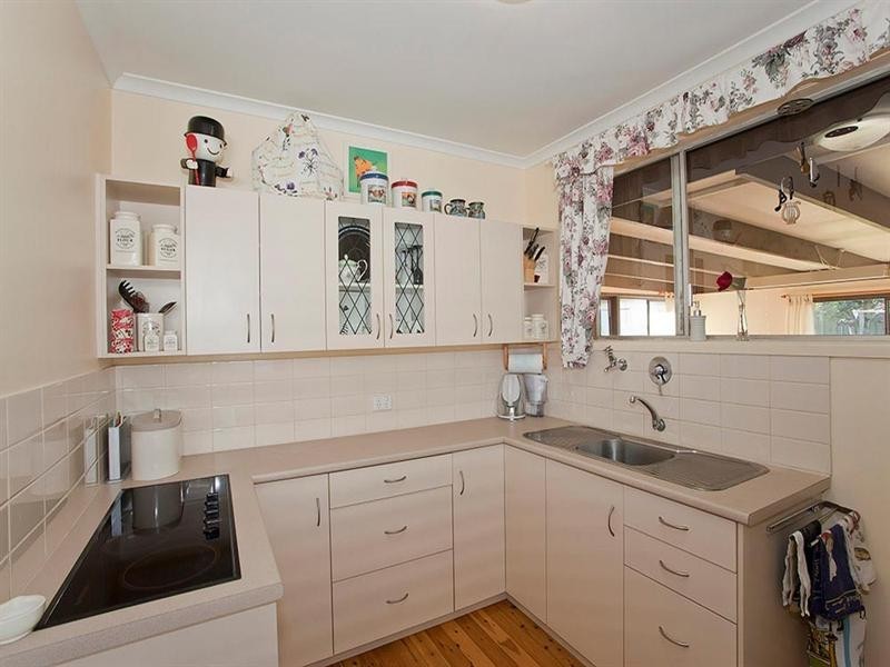 12 Milton Street, Kearneys Spring QLD 4350