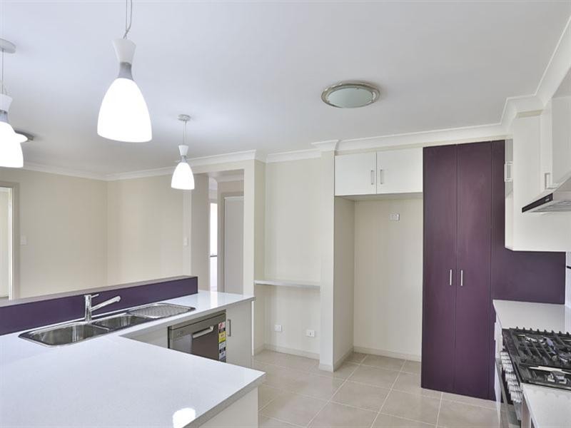 9 Goshawk Drive, Highfields QLD 4352