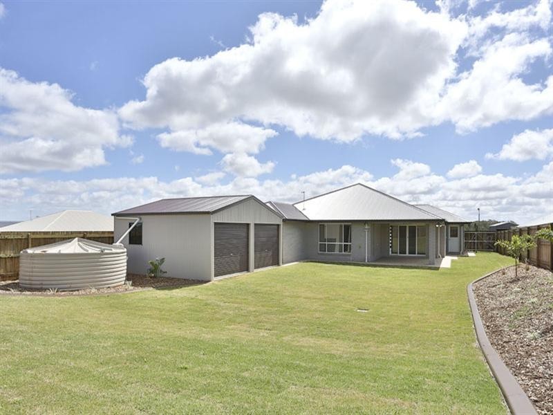 9 Goshawk Drive, Highfields QLD 4352