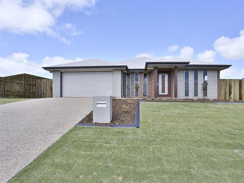 13 Goshawk Drive, Highfields QLD 4352