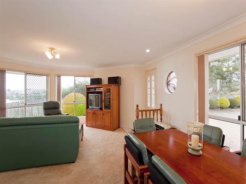 Unit 3/3 Danica Court, Kearneys Spring QLD 4350