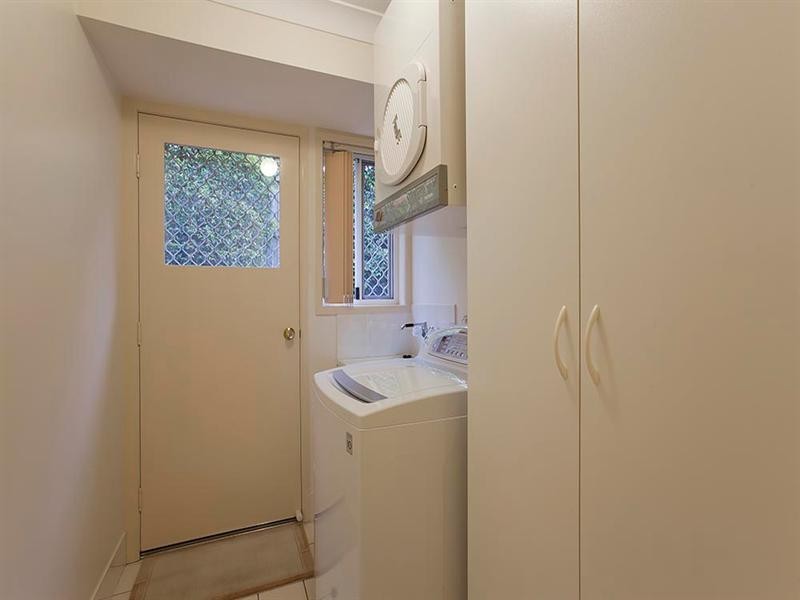 Unit 3/3 Danica Court, Kearneys Spring QLD 4350