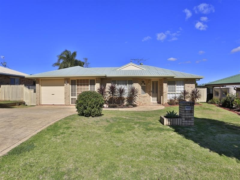 30 Catalina Drive, Wilsonton QLD 4350