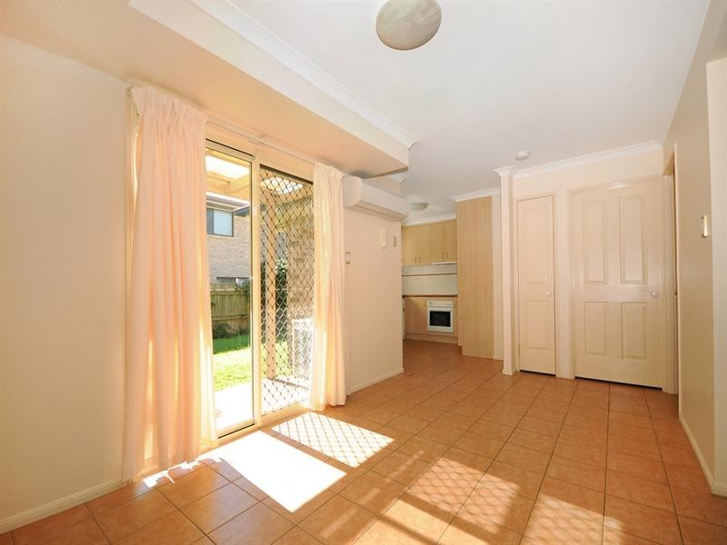 Unit 4/27 Gladstone Street, Newtown QLD 4350