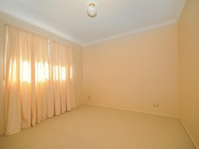 Unit 4/27 Gladstone Street, Newtown QLD 4350