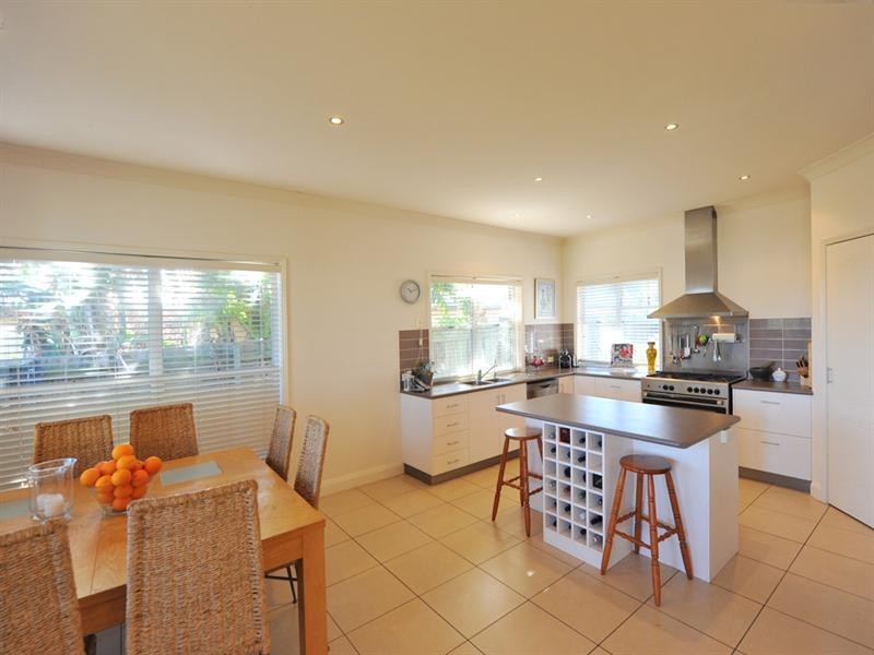 16 Quail Street, Rangeville QLD 4350