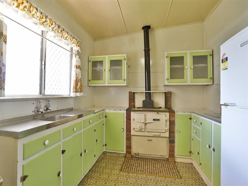 147A North Street, Rockville QLD 4350