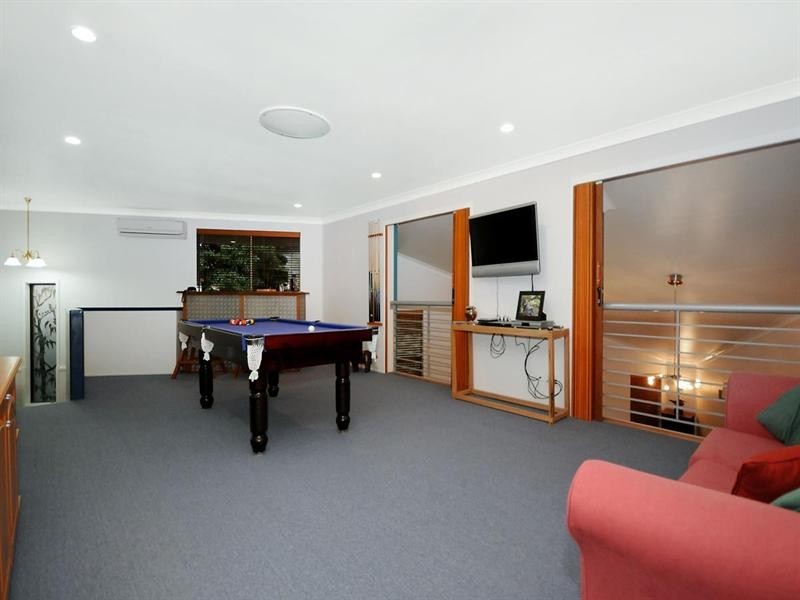 6 Blue Meadow Court, Blue Mountain Heights QLD 4350