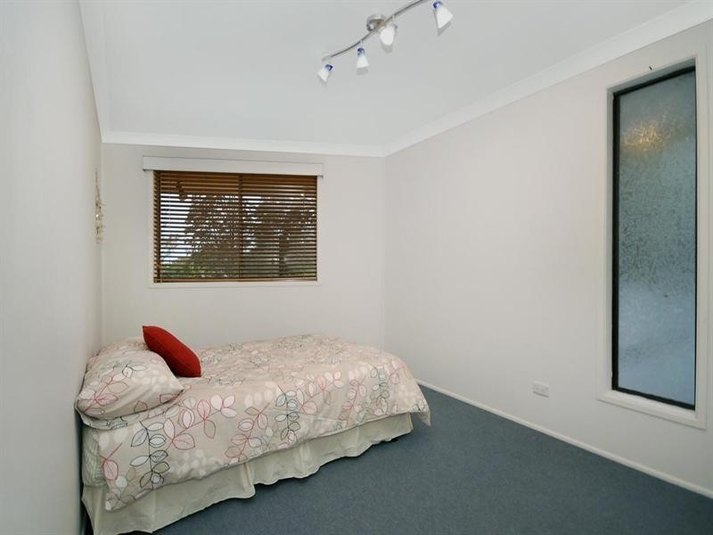 6 Blue Meadow Court, Blue Mountain Heights QLD 4350