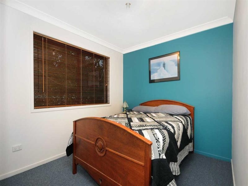 6 Blue Meadow Court, Blue Mountain Heights QLD 4350