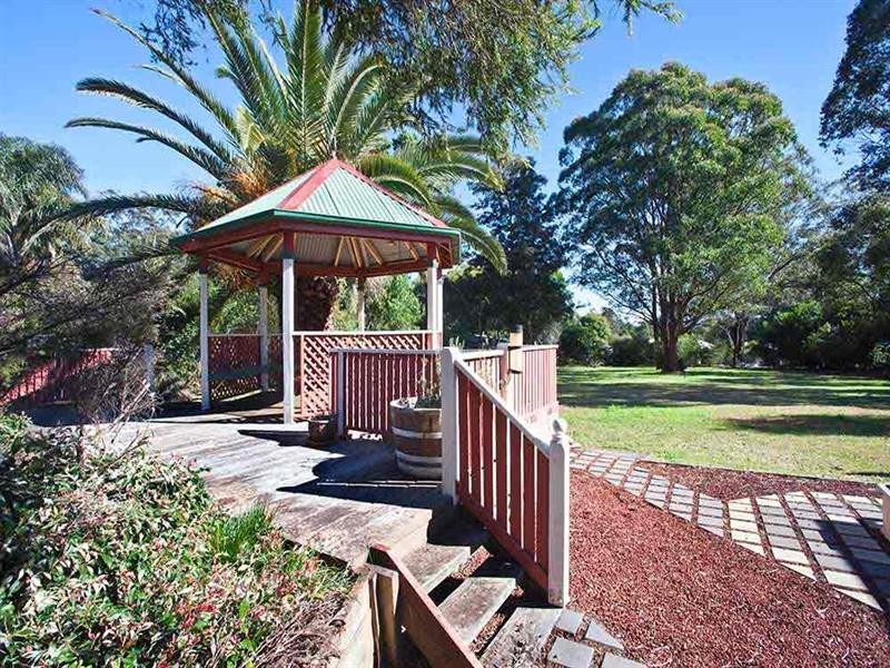 10 Ironbark Court, Highfields QLD 4352