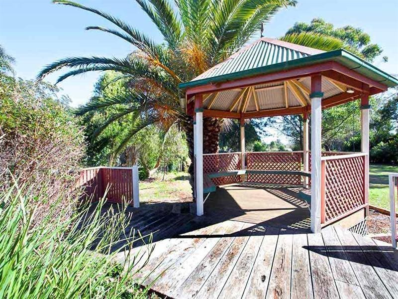 10 Ironbark Court, Highfields QLD 4352