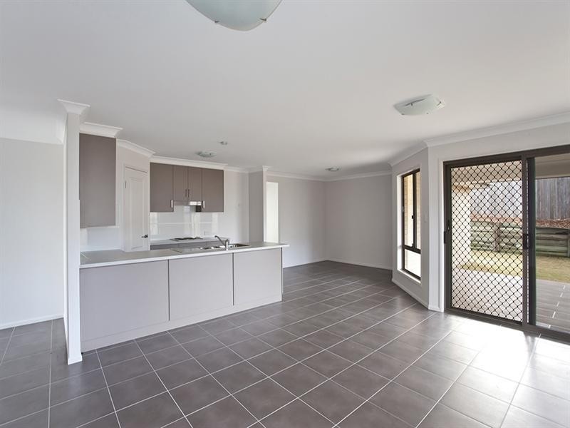 29 Kurrawa Crescent, Glenvale QLD 4350