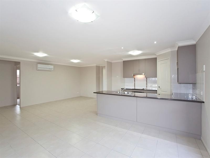 2 Cooranga Street, Glenvale QLD 4350