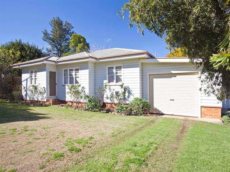 4 Kenric Street, Toowoomba City QLD 4350