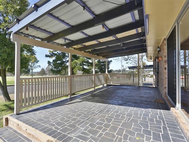 4 Traminer Drive, Wilsonton Heights QLD 4350