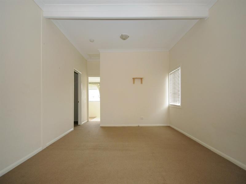 4 Lucy Street, Cambooya QLD 4358