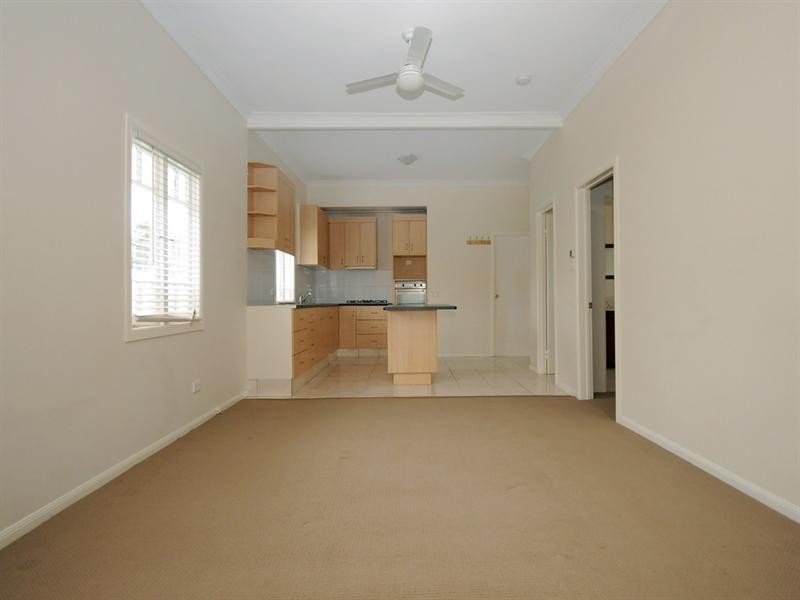 4 Lucy Street, Cambooya QLD 4358