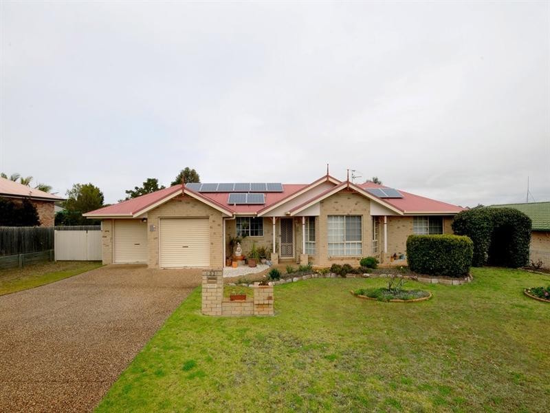 33 Westfield Drive, Westbrook QLD 4350