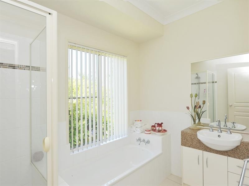 130 Harch Road, Highfields QLD 4352