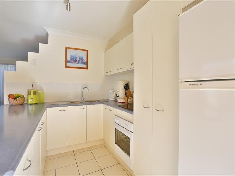 21 Catalina Drive, Wilsonton QLD 4350