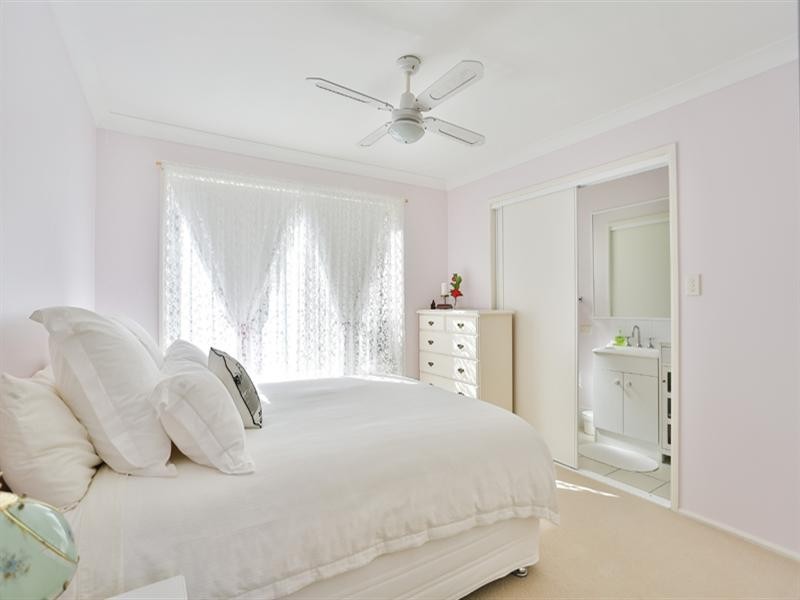 21 Catalina Drive, Wilsonton QLD 4350