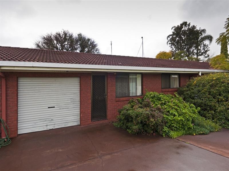 2/45 Drayton Road, Harristown QLD 4350