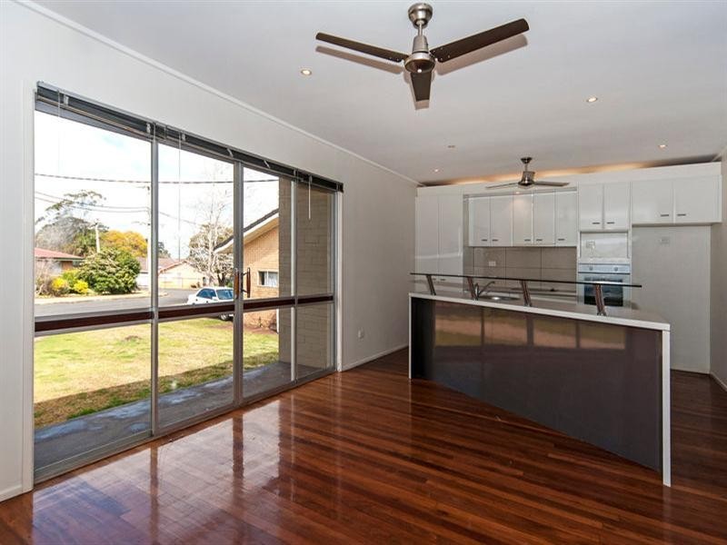 5 Garvey Street, Mount Lofty QLD 4350