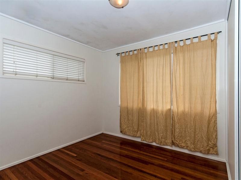 5 Garvey Street, Mount Lofty QLD 4350