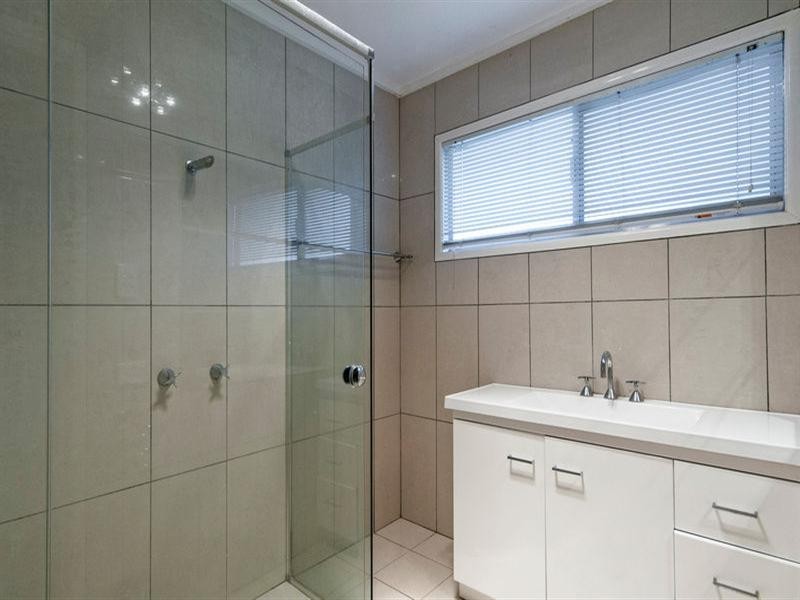 5 Garvey Street, Mount Lofty QLD 4350