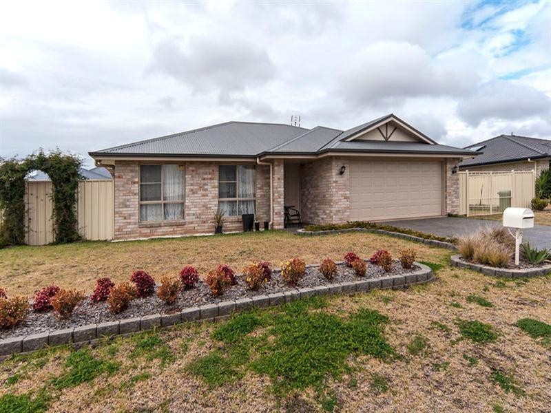 22 Ashford Drive, Wyreema QLD 4352