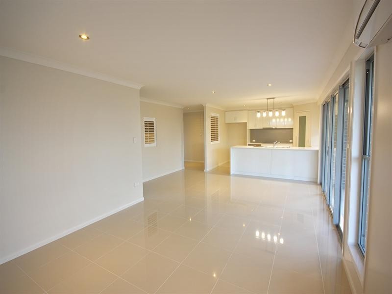 21 Stedman Street, Middle Ridge QLD 4350