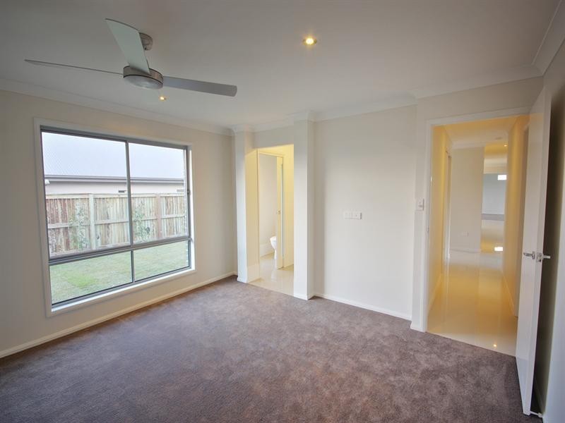 21 Stedman Street, Middle Ridge QLD 4350