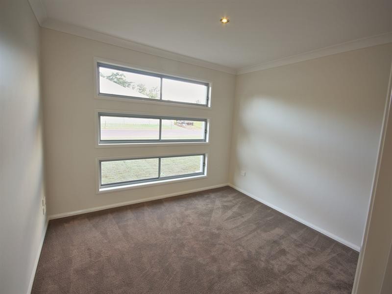 21 Stedman Street, Middle Ridge QLD 4350